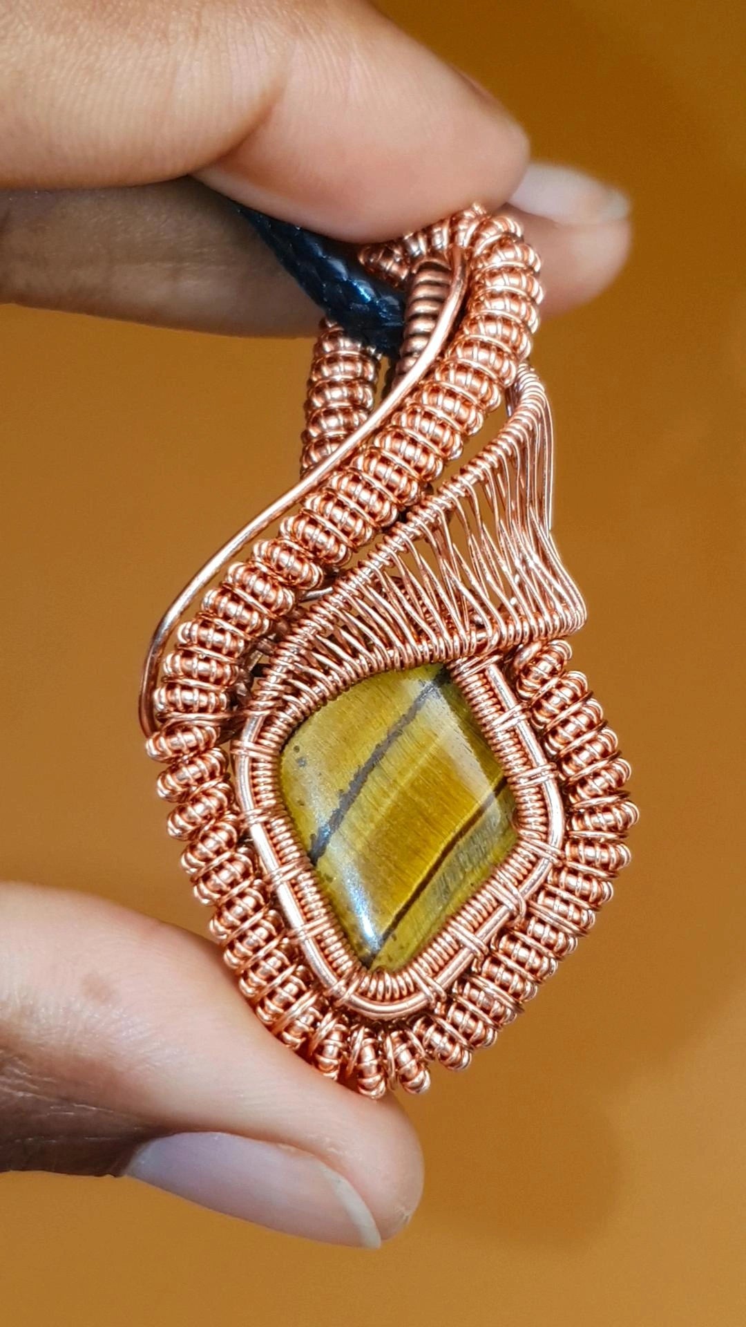 MEDULLA - TIGERS EYES PENDANT