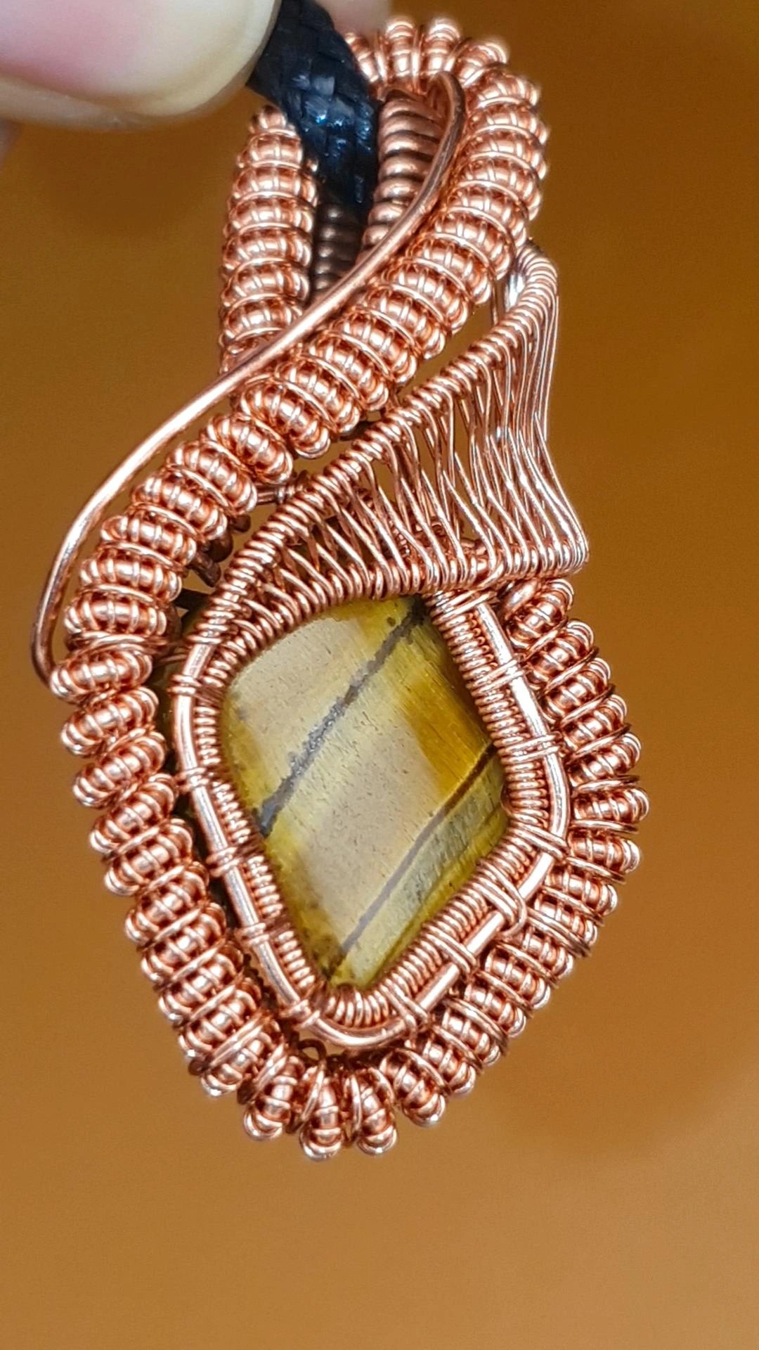 MEDULLA - TIGERS EYES PENDANT