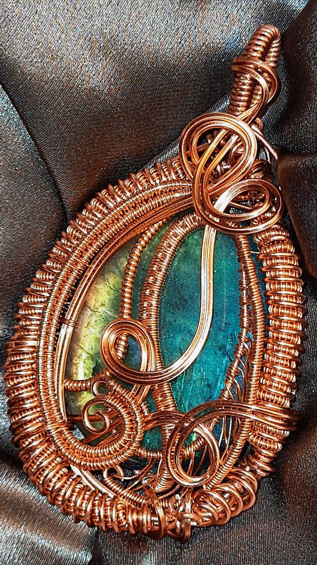 THE ORACLE 33 - ANGEL AURA QUARTZ PENDANT
