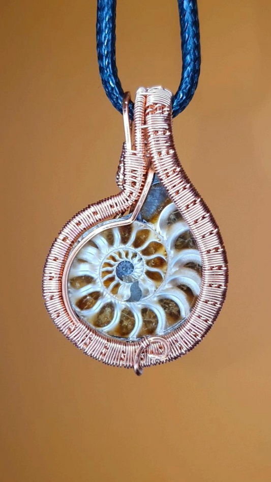 GREAT AMUN - AMMONITE FOSSIL NECKLACE