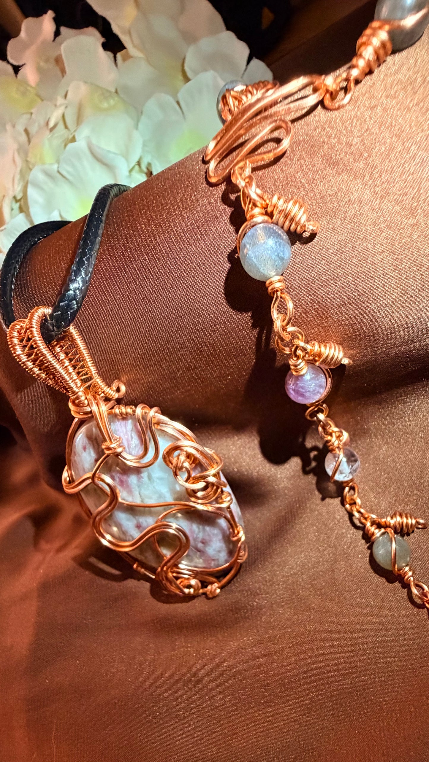 PRECIOUS PEARL - LEPIDOLITE PENDANT