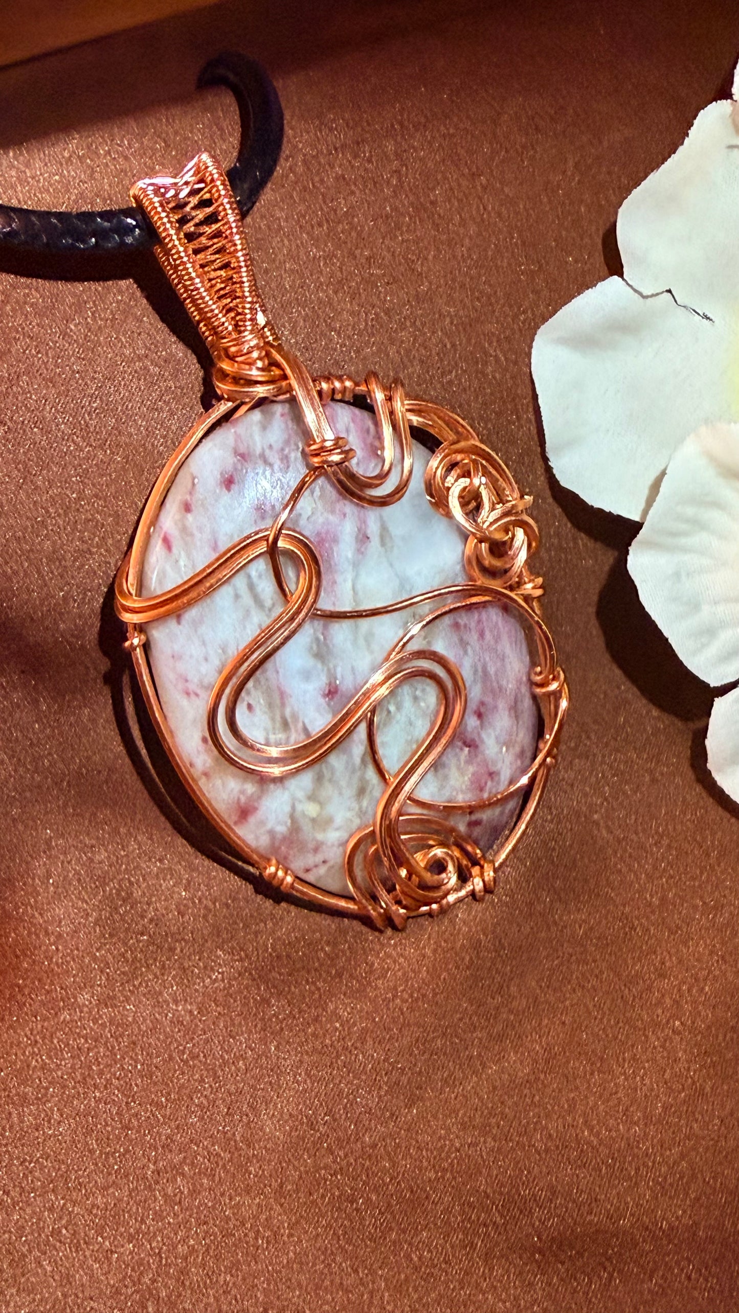 PRECIOUS PEARL - LEPIDOLITE PENDANT