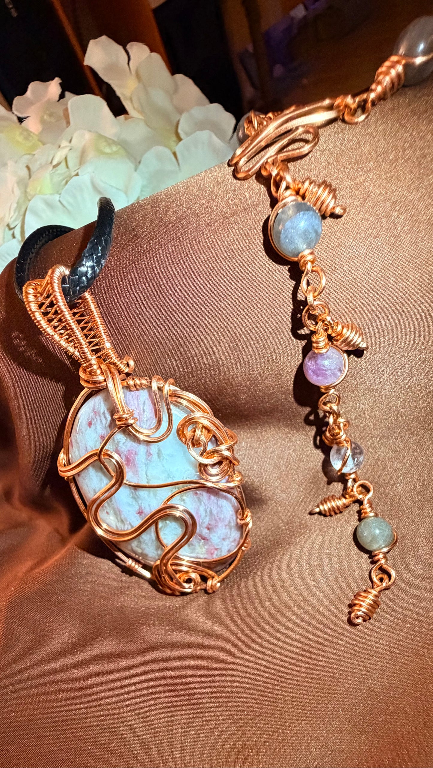 PRECIOUS PEARL - LEPIDOLITE PENDANT
