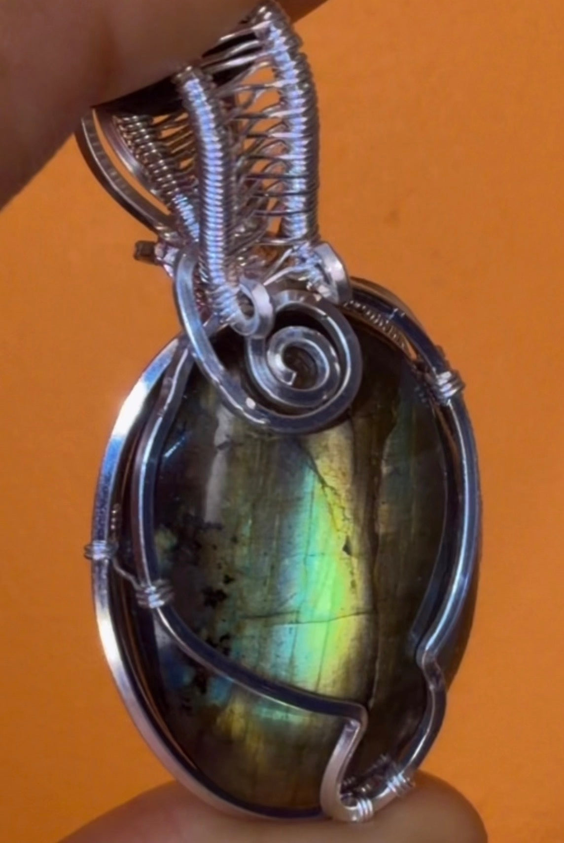 METAMORPHE - LABRADORITE NECKLACE