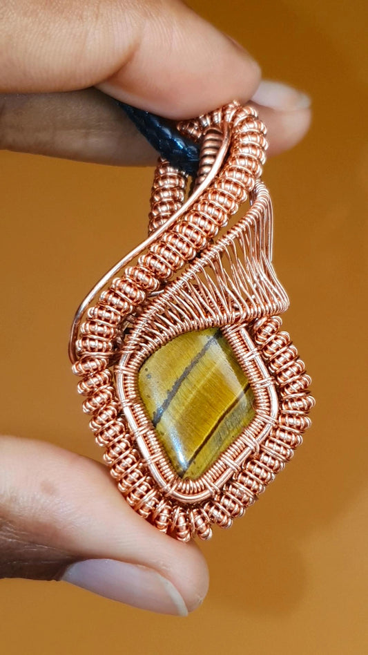 MEDULLA - TIGERS EYES PENDANT